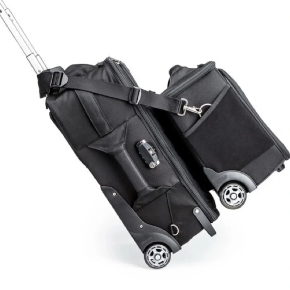 Think Tank Photo Airport Navigator Rolling Bag (Black) gently used